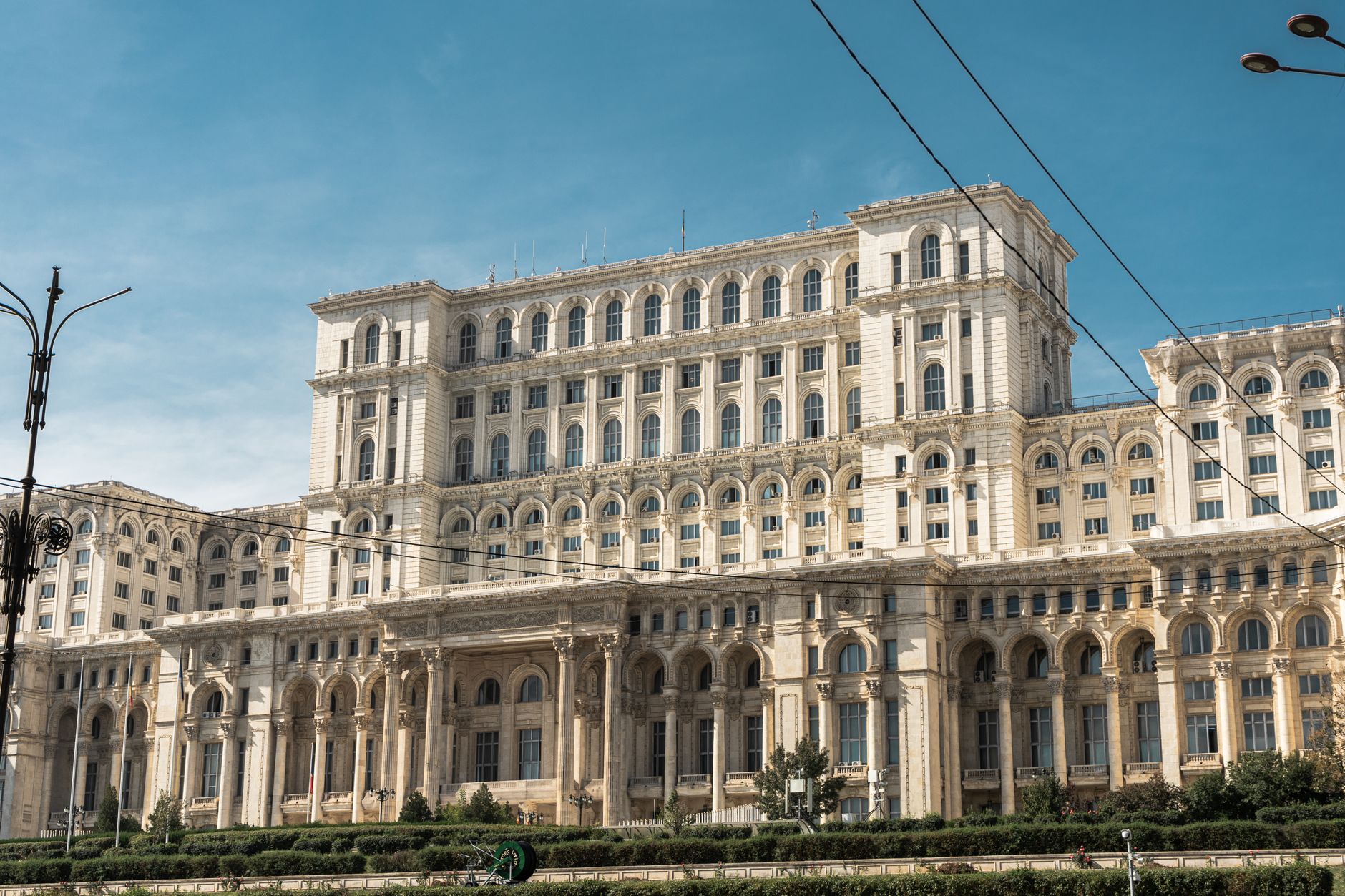 Caru cu Bere signature